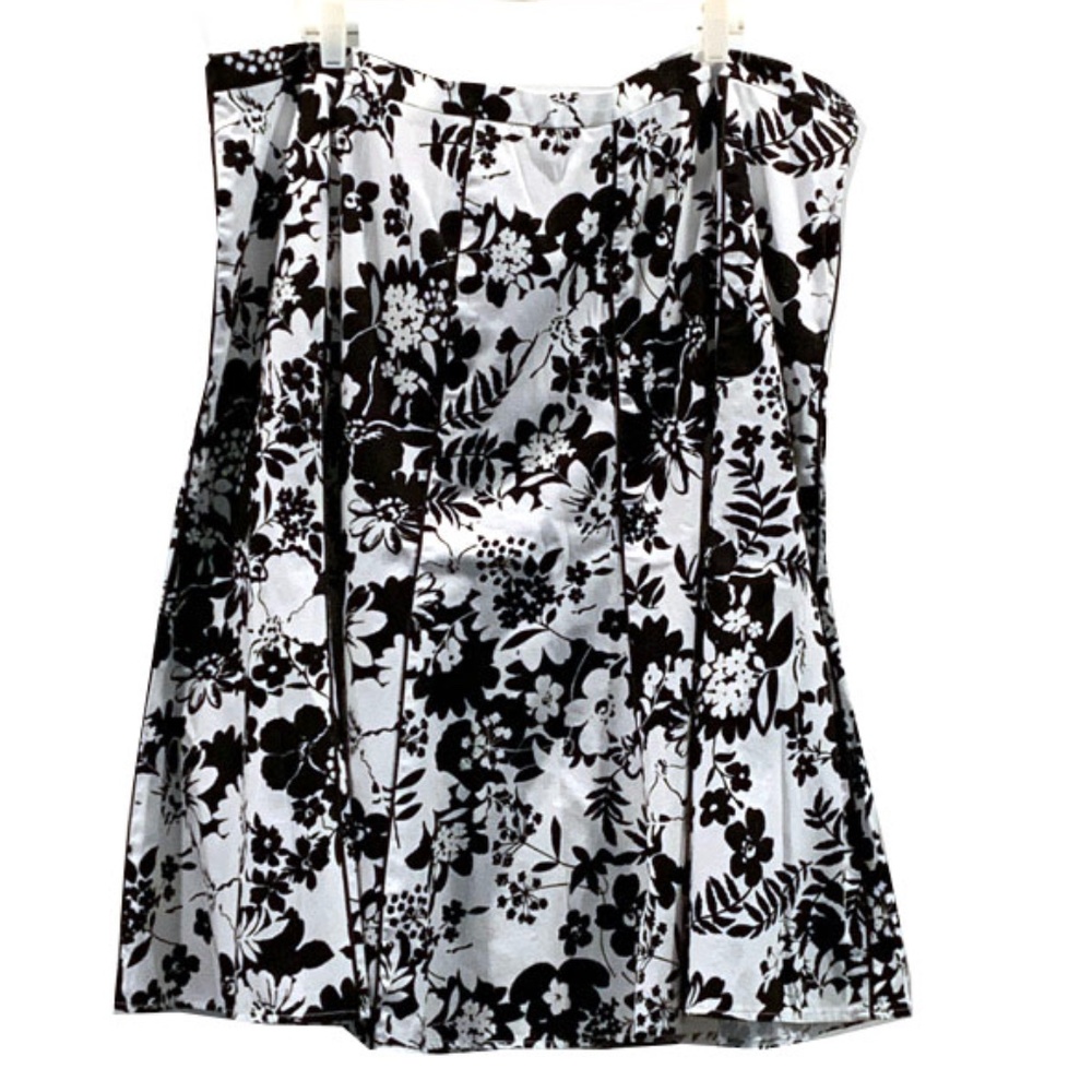 Black & White Gored Cotton Skirt